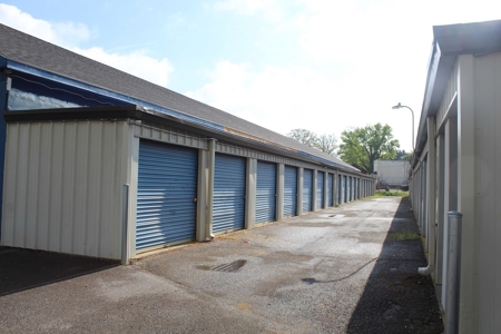 ** PENDING ** Storage Unit Complex for Auction! - image 14