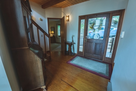 Mountain Chalet for Sale at Auction in Seven Devils NC - image 8