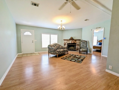 Home For Sale In Wellborn Florida - image 6