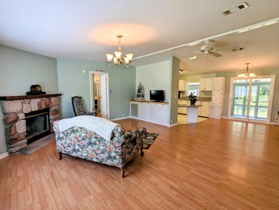 Home For Sale In Wellborn Florida - image 5