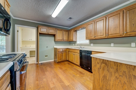 Beautiful River Oaks Home For Sale in Searcy, Arkansas - image 18