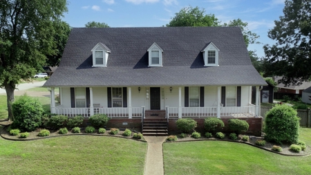 Beautiful River Oaks Home For Sale in Searcy, Arkansas - image 3