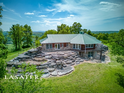 1634 Acre Ranch Retreat Mountain Views For Sale in Harrison - image 2