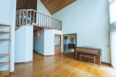 Mountain Chalet for Sale at Auction in Seven Devils NC - image 7