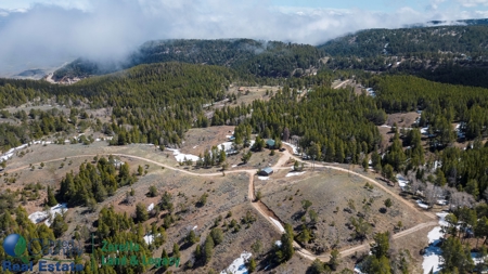 Casper Mountain Cabin on 140± Acres near Hogadon Ski Resort - image 32