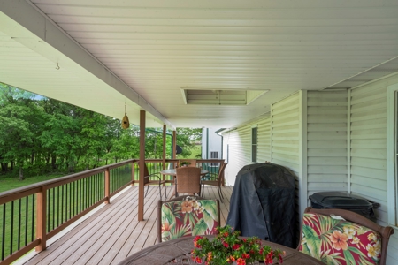 Country Home & Acreage On Blacktop  For Sale - image 41