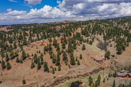 Beautiful Majestic Properties with Breathtaking Scenic Views - image 2