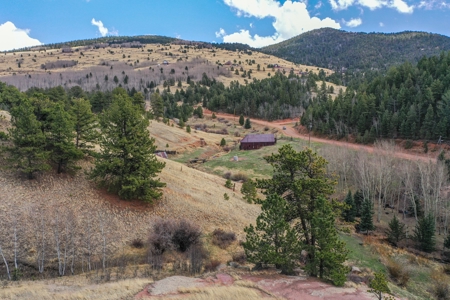 Beautiful Majestic Properties with Breathtaking Scenic Views - image 11