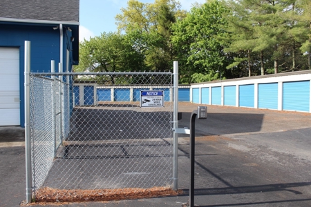 ** PENDING ** Storage Unit Complex for Auction - image 4