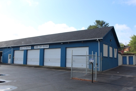 ** PENDING ** Storage Unit Complex for Auction - image 1