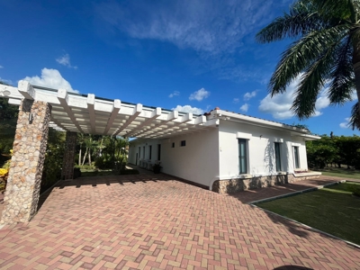 Beautiful home in Hacienda Pacifica - image 2