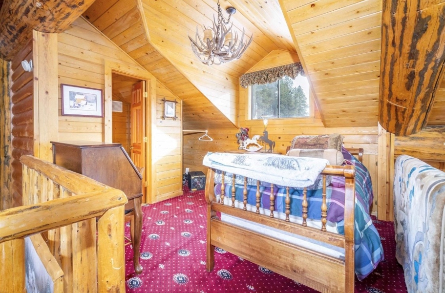  Bedroom Loft