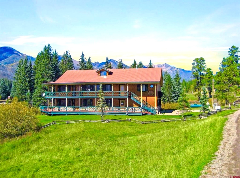 Luxury Home in Vallecito