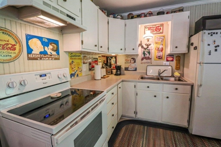Sweet Cottage with Creek Frontage for Sale in Dugspur VA! - image 10