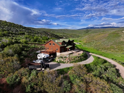 Mountain Log Home with Barn, Exceptional Mule Deer Hunting - image 47