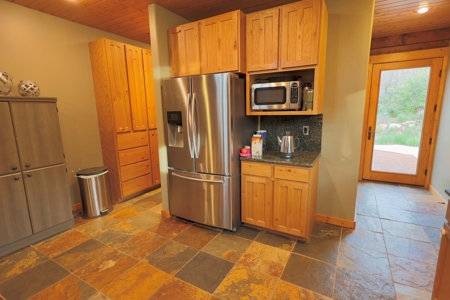 Mountain Log Home with Barn, Exceptional Mule Deer Hunting - image 5