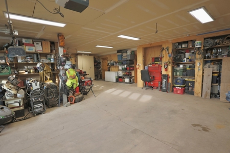Mountain Log Home with Barn, Exceptional Mule Deer Hunting - image 20
