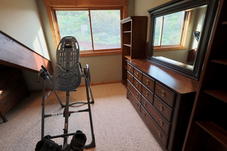 Mountain Log Home with Barn, Exceptional Mule Deer Hunting - image 13