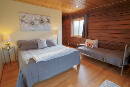 Mountain Log Home with Barn, Exceptional Mule Deer Hunting - image 25