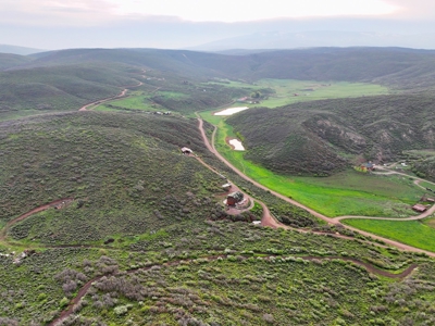 Mountain Log Home with Barn, Exceptional Mule Deer Hunting - image 40