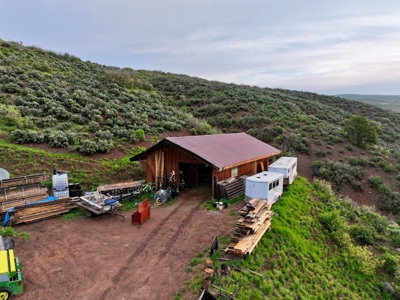 Mountain Log Home with Barn, Exceptional Mule Deer Hunting - image 36