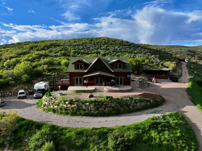 Mountain Log Home with Barn, Exceptional Mule Deer Hunting - image 46