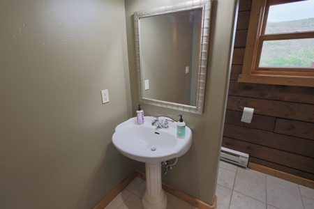 Mountain Log Home with Barn, Exceptional Mule Deer Hunting - image 8