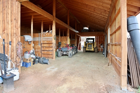 Mountain Log Home with Barn, Exceptional Mule Deer Hunting - image 31