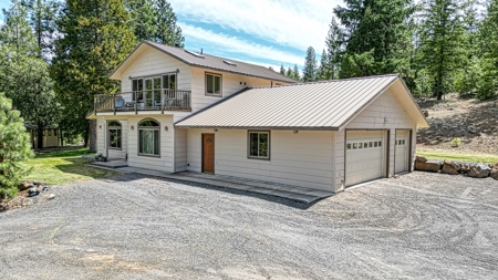 Southern Oregon Timbered Country Home w/possible owner carry - image 5