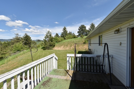 Small Farm Set-Up Just Outside Of City Limits Moscow, ID! - image 4
