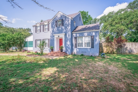 Historic Home with Large Lot in Longview, Texas - image 1