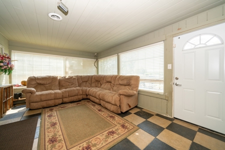 Historic Home with Large Lot in Longview, Texas - image 10