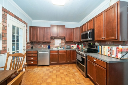 Historic Home with Large Lot in Longview, Texas - image 7