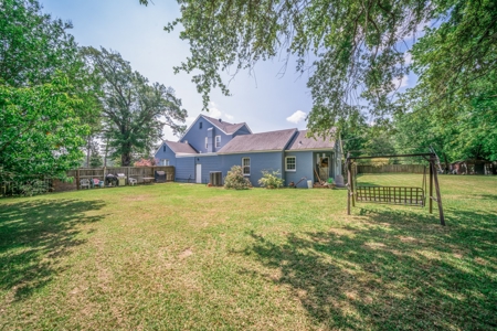 Historic Home with Large Lot in Longview, Texas - image 30
