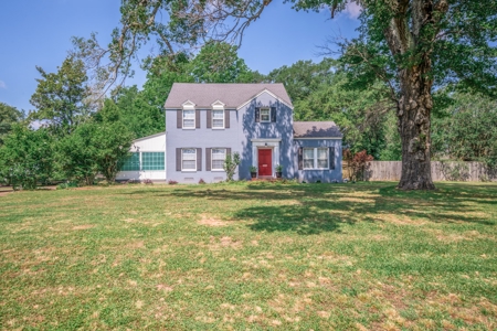 Historic Home with Large Lot in Longview, Texas - image 31