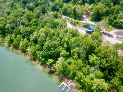 Wonderful Lake House on Nolin River Lake - image 3
