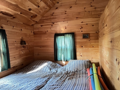 Island Lakefront Camp - image 8