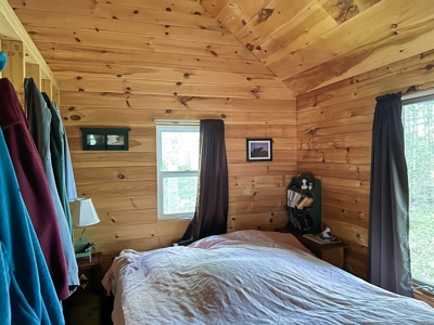 Island Lakefront Camp - image 9