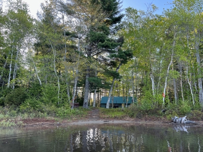 Island Lakefront Camp - image 4
