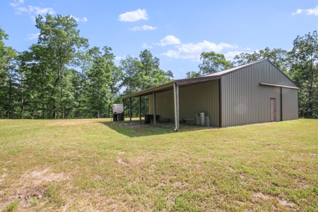 Hunter's Paradise with 167 Acres for Sale in West Plains, MO - image 4