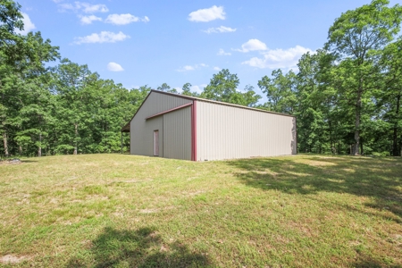 Hunter's Paradise with 167 Acres for Sale in West Plains, MO - image 8
