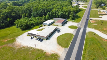 Prime Commercial Property on Busy Highway 160 West Plains MO - image 1