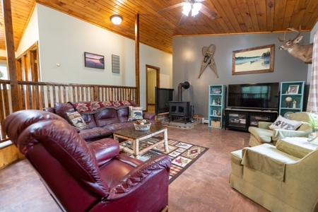 Home on Trout Stream - image 20