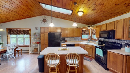 Home on Trout Stream - image 15