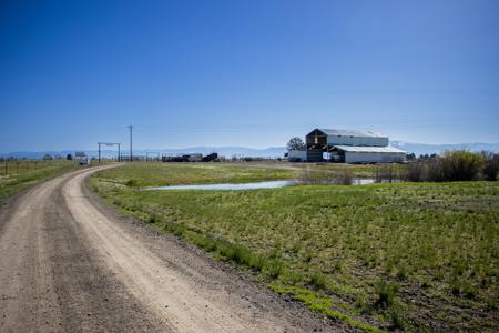 Dry Creek Ranch - Lakeview Oregon, Captivating Property - image 19