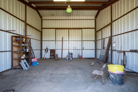 Home with Barn for Sale in Canton, Texas - image 29