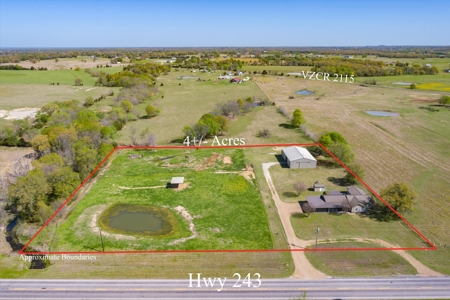 Home with Barn for Sale in Canton, Texas - image 2