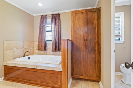 Home with Barn for Sale in Canton, Texas - image 36