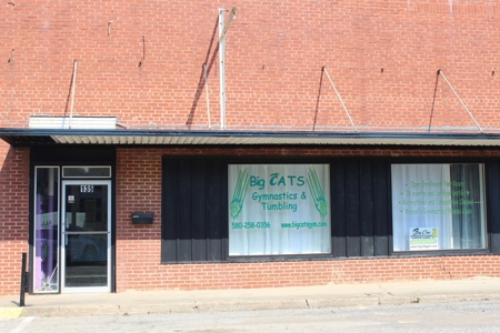 Commercial Building Atoka, Oklahoma - image 2