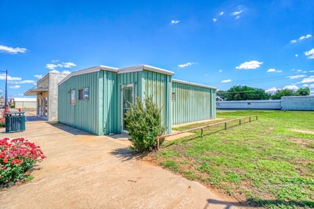 Commercial Property For Sale In Sayre, OK - image 2